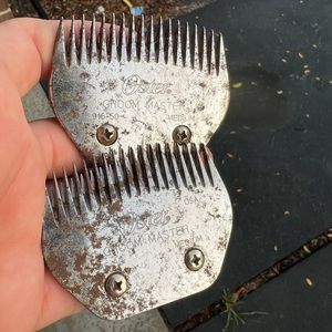 Used Oster blades. Sells together